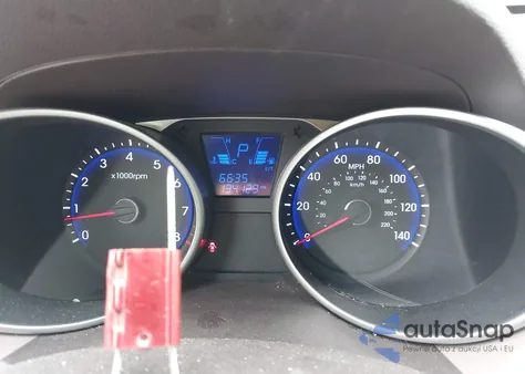 2015 Hyundai Tucson Gls z USA, uszkodzony, nr VIN KM8JT3AF9FU953982